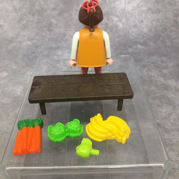 Playmobil Girl w/Freckles & Fruit & Vegetables - Picture 3 of 3